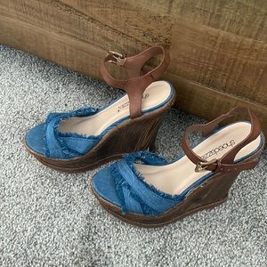 Open toe wedges. Jean style size 5.5 from Shoedazzle.